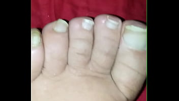[Pieds, Granny, Cum On Feet] Je Jouis Sur Les Pieds De Grand Re Pendant Qu Elle Dort